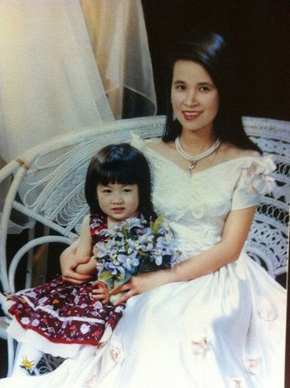 Quá khứ bất ngờ sau thân thế tiểu thư của Á hậu Dương Tú Anh ảnh 3 Quá khứ bất ngờ đằng sau thân thế tiểu thư của Á hậu Dương Tú Anh-3