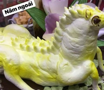 Cô gái đăng ảnh bánh sinh nhật lên mạng, mọi người đoán “nát óc” không hiểu là con giáp gì ảnh 1 Cười không nhặt được răng chiếc bánh sinh nhật của cô gái đăng lên mạng, mọi người đoán nát óc không hiểu là con giáp gì mà lạ đời vậy