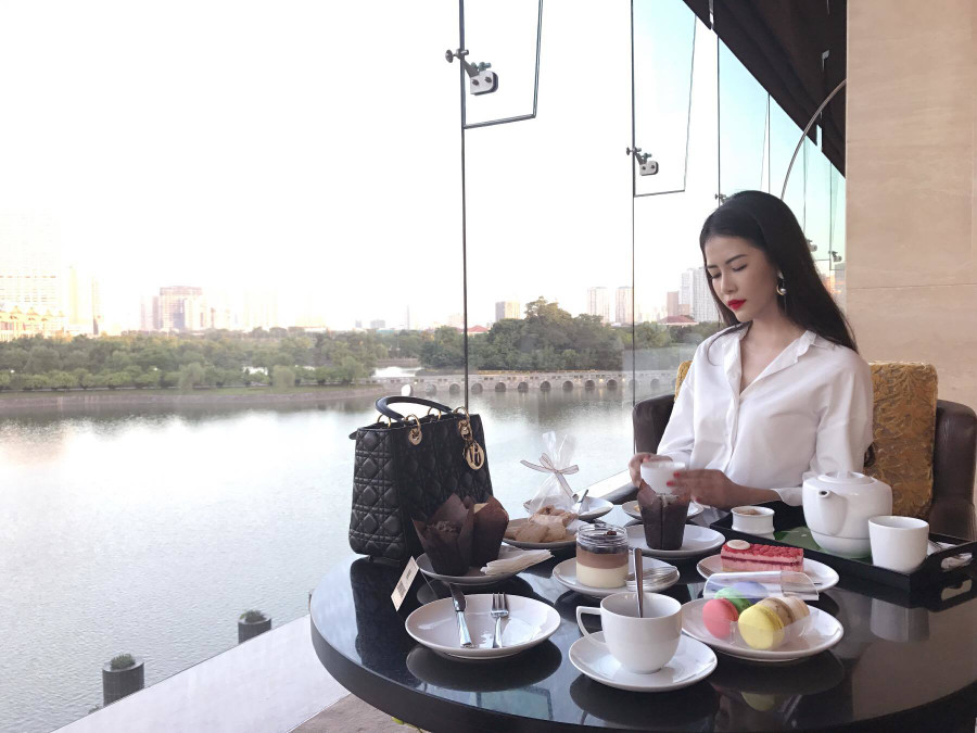 Cuộc sống con gái nhà giàu Việt ở Úc: Xa hoa, yêu bạn trai thiếu gia ảnh 6 Cuộc sống con gái nhà giàu Việt ở Úc: Xa hoa, yêu bạn trai thiếu gia