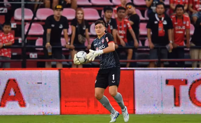 Báo Thái Lan khen Đặng Văn Lâm thi đấu xuất sắc dù dính chấn thương