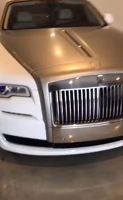 Lộ nhiều siêu xe sang chảnh trong gara biệt thự triệu đô của Đan Trường