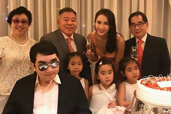 Sinh con cho chồng đại gia, 3 mỹ nhân được “thưởng nóng” trăm tỉ ảnh 5 sinh con cho chong dai gia, 3 my nhan duoc "thuong nong" tram ti khien dan mang ghen ti - 6