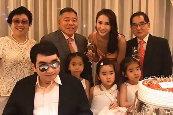 sinh con cho chong dai gia, 3 my nhan duoc "thuong nong" tram ti khien dan mang ghen ti - 6