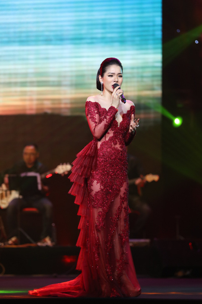 Lệ Quyên bất ngờ công khai rủ Quang Lê về... ở chung 2 tháng - Ảnh 1. Lệ Quyên bất ngờ công khai rủ Quang Lê về... ở chung 2 tháng - Ảnh 1.