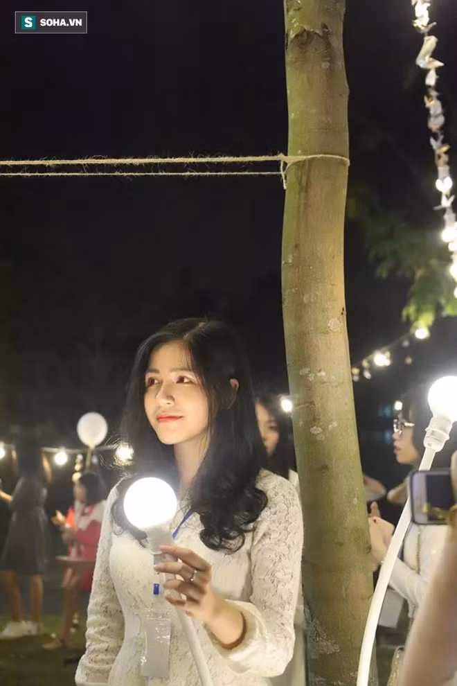 Cô gái nổi tiếng theo 2 cách khác nhau, dân mạng bối rối: Hóa ra là cùng một người! - Ảnh 9.