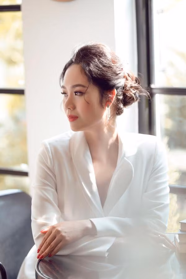 hoa hau viet nam dang quang nam 17 tuoi, tung bi don mat tich gio ra sao? - 7