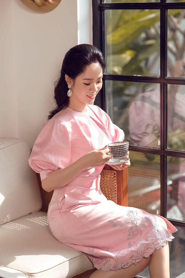 Hoa hậu Việt Nam đăng quang năm 17 tuổi, từng bị đồn mất tích giờ ra sao? ảnh 5 hoa hau viet nam dang quang nam 17 tuoi, tung bi don mat tich gio ra sao? - 5