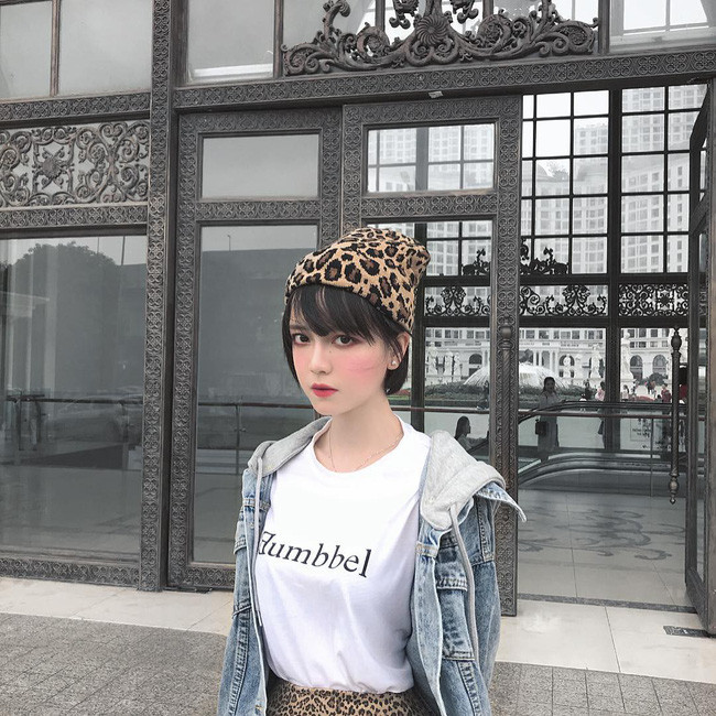 Lạc lối giữa Phượng Hoàng Cổ Trấn, nữ sinh Việt được CĐM Châu Á truy lùng, nhưng tấm ảnh thẻ mới là thứ gây sốt - Ảnh 12.