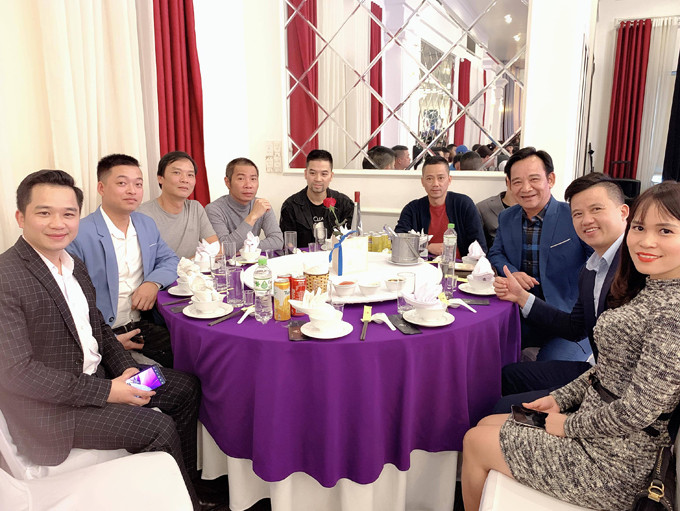 NSND Trung Hiếu và vợ kém 19 tuổi làm tiệc cưới tại quê nhà Thái Bình ảnh 7 NSND Trung Hiếu và vợ kém 19 tuổi làm tiệc cưới tại quê nhà Thái Bình - 1