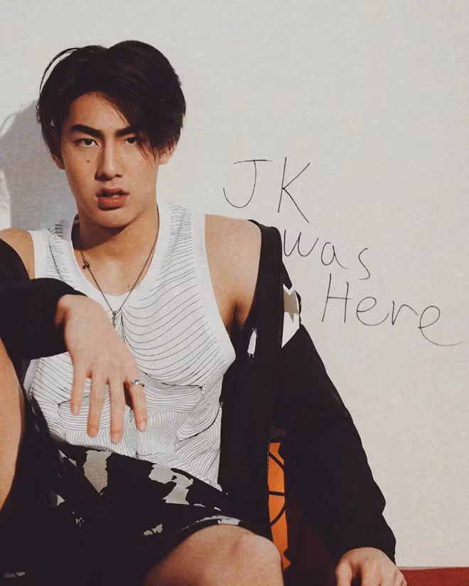 10X Thai Lan co trieu fan tren mang, cha me deu la nghe si noi tieng hinh anh 2 