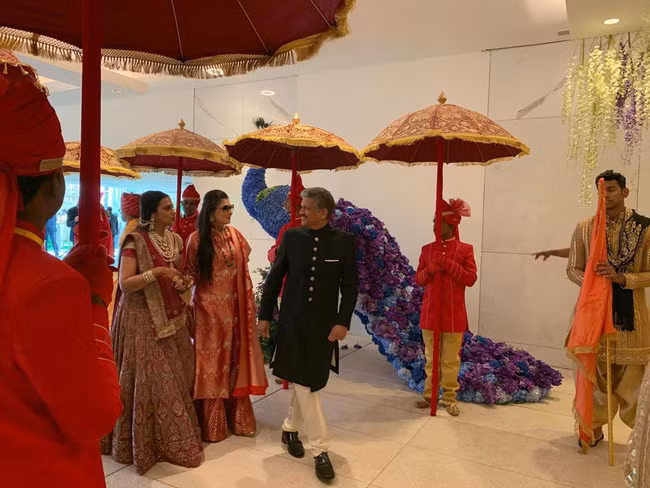 Dàn sao siêu khủng dự hôn lễ quý tử tỷ phú giàu nhất Ấn Độ: Hoa hậu thế giới, Cựu thủ tướng Anh, CEO Google góp mặt - Ảnh 3.