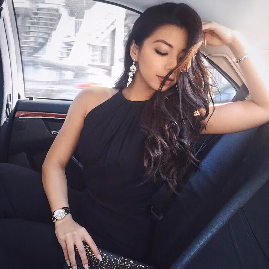 nhan sac "rich kid" moi cua viet nam: me la hoa hau, bo la chuong mon phai vinh xuan - 8