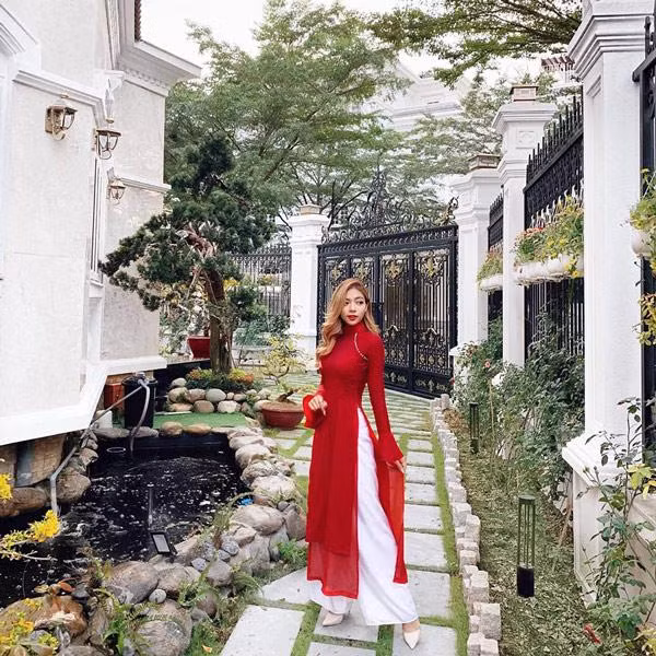 nhan sac "rich kid" moi cua viet nam: me la hoa hau, bo la chuong mon phai vinh xuan - 10