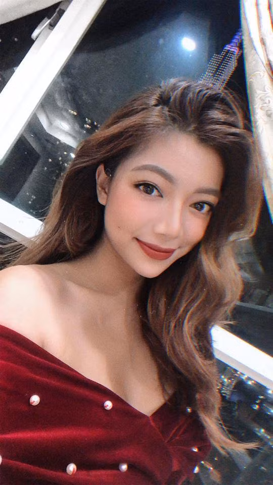 nhan sac "rich kid" moi cua viet nam: me la hoa hau, bo la chuong mon phai vinh xuan - 4