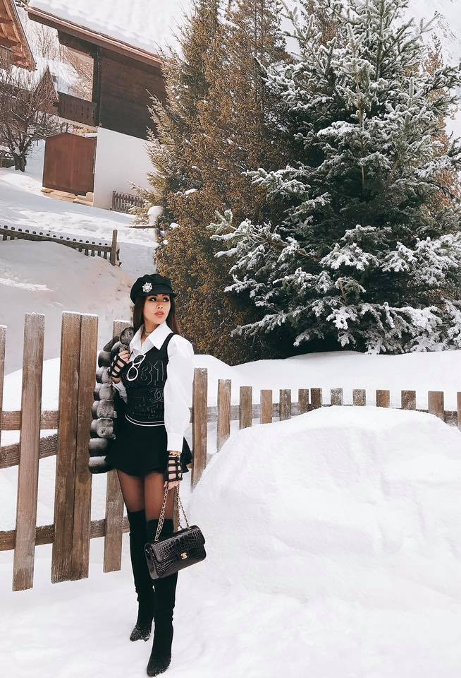 Em chồng Hà Tăng gây sốc khi xách chiếc túi giá bằng... cả căn hộ ảnh 1 em chong ha tang gay soc khi xach chiec tui gia bang... ca can ho - 1