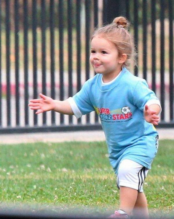 Victoria lần đầu tiết lộ “sự khổ sở” của bọn trẻ khi làm con trai Beckham ảnh 5 victoria lan dau tiet lo bi mat ve "su kho so" cua bon tre khi lam con trai cua beckham - 5