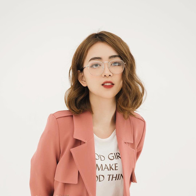 Những nữ sinh từng nổi đ&#236;nh đ&#225;m một thời b&#226;y giờ ra sao? - Ảnh 27.