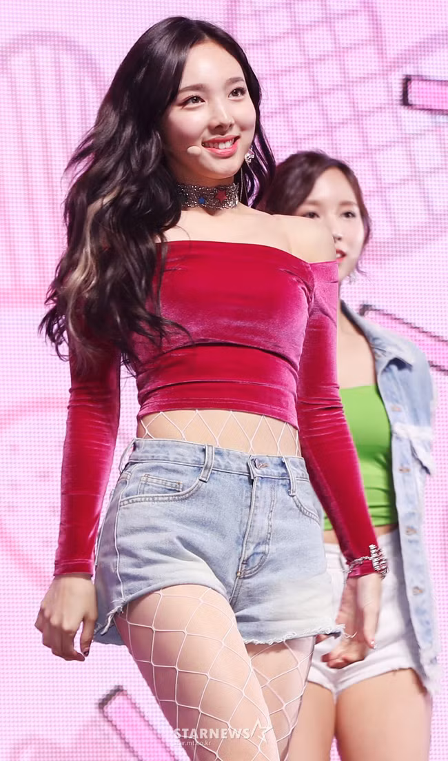 loat my nhan dieu dung vi be boi tinh duc rung dong showbiz hinh anh 4