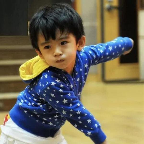 khong phai ta dinh phong, chau tinh tri, day moi la chang trai khien ba chi rung dong - 3