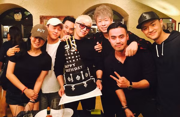 Seungri va gia dinh chu tich Tan Hoang Minh o Viet Nam than muc nao? hinh anh 1 