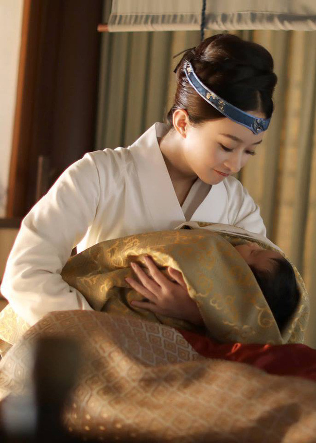 Không phải chỉ đến khi sinh con, Triệu Lệ Dĩnh mới được chồng yêu chiều, khi đóng phim, cô nàng còn được hơn thế nữa! - Ảnh 10. Không phải chỉ đến khi sinh con, Triệu Lệ Dĩnh mới được chồng yêu chiều, khi đóng phim, cô nàng còn được hơn thế nữa! - Ảnh 10.