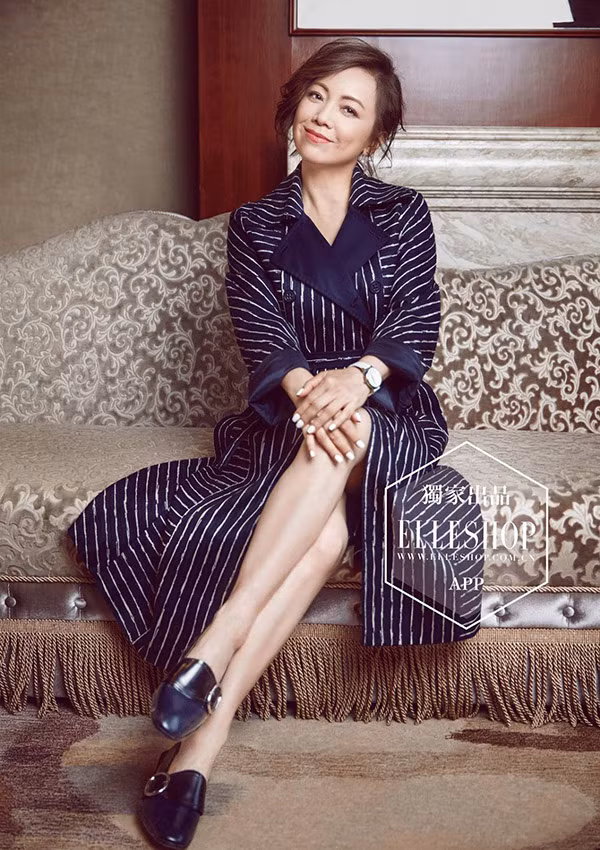 Giống như vai diễn vận vào cuộc đời, Đặng Tụy Văntrắc trở tình duyên, từng vì yêu mà sinh hận trong lòng như Chu Chỉ Nhược. Chị trải qua nhiều cuộc tình nhưng đều kết thúc chóng vánh. Năm 1995, Đặng Tụy Văn bị bà xã của Giang Hoa chỉ trích là kẻ thứ ba phá vỡ gia đình họ. Giữa sóng gió, Giang Hoa lựa chọn đứng về phía vợ, bỏ rơi người tình. Thái độ lạnh lùng của anh khiến Đặng Tụy Văn đau lòng. Hiện giờ, nữ diễn viên vẫn sống độc thân ở tuổi 53.