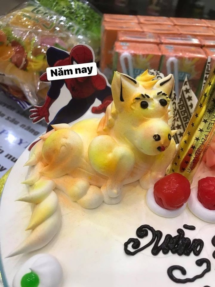 Cô gái đăng ảnh bánh sinh nhật lên mạng, mọi người đoán “nát óc” không hiểu là con giáp gì ảnh 2 Cô gái đăng ảnh bánh sinh nhật lên mạng, mọi người đoán “nát óc” không hiểu là con giáp gì ảnh 2