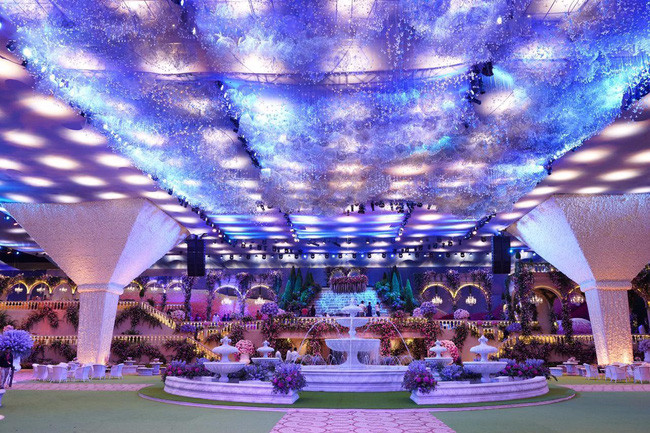 Dàn sao siêu khủng dự hôn lễ quý tử tỷ phú giàu nhất Ấn Độ: Hoa hậu thế giới, Cựu thủ tướng Anh, CEO Google góp mặt - Ảnh 2. Dàn sao siêu khủng dự hôn lễ quý tử tỷ phú giàu nhất Ấn Độ: Hoa hậu thế giới, Cựu thủ tướng Anh, CEO Google góp mặt - Ảnh 2.