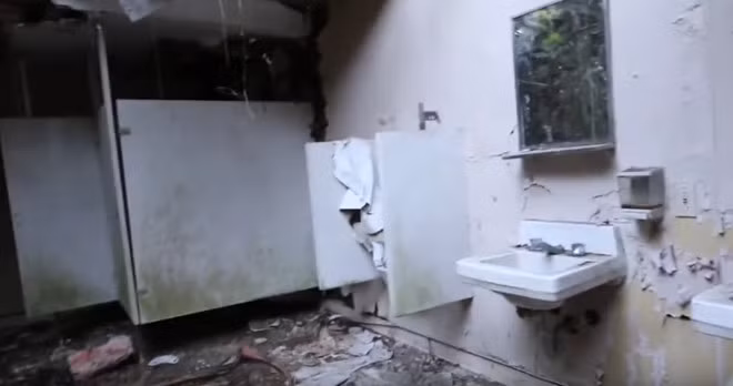 Can canh hon dao noi tieng cua Disney World bi bo hoang, do nat hinh anh 12 