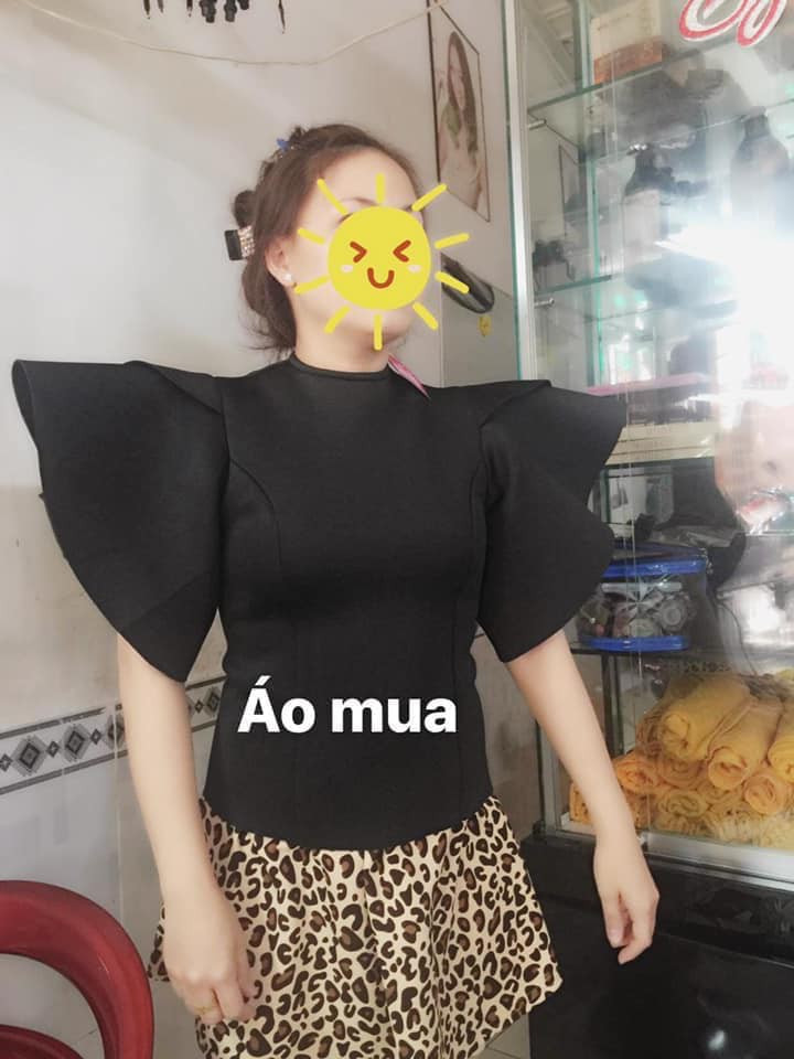 Order chiếc áo đen tay rủ cầu kì, cô gái ngã ngửa khi nhận về sản phẩm trông không khác gì... áo giáp siêu nhân - Ảnh 4. Order chiếc áo đen tay rủ cầu kì, cô gái ngã ngửa khi nhận về sản phẩm trông không khác gì... áo giáp siêu nhân - Ảnh 4.