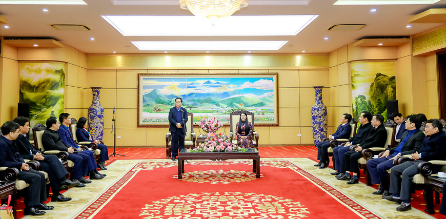 Trưởng Ban Tuyên giáo Trung ương Nguyễn Trọng Nghĩa phát biểu. Trưởng Ban Tuyên giáo Trung ương Nguyễn Trọng Nghĩa phát biểu.