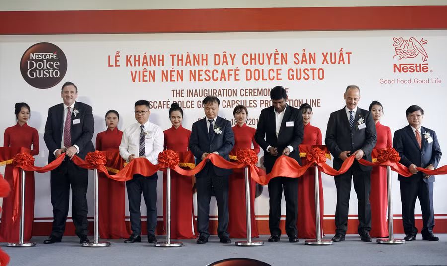 Nestlé góp phần đạo tạo hàng chục nghìn nông dân về canh tác bền vững và đạt chứng chỉ cà phê quốc tế