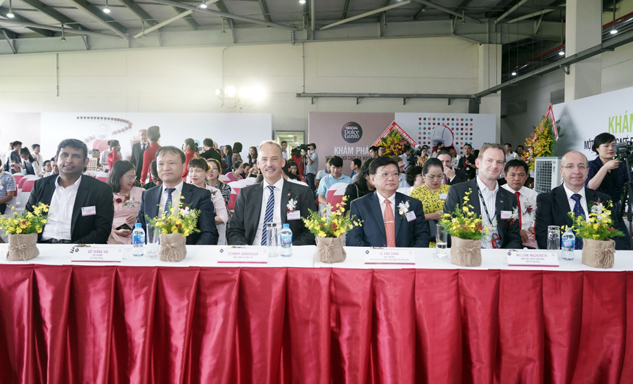 Đại diện lãnh đạo các bộ, ngành và tỉnh Đồng Nai tham dự lễ khánh