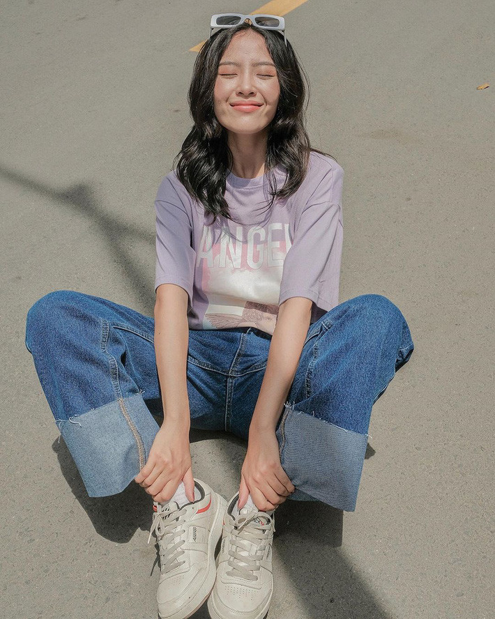 Đam mê màu tím nhưng sợ khó &quot;cân&quot;, vậy thì hãy rước về chiếc áo phông màu tím khoai môn này, chắc chắn bạn lên đồ không thể sến sẩm đi đâu mà còn trông cá tính, năng động hẳn đấy!