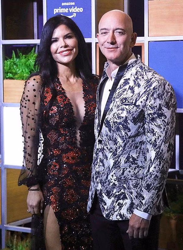 Bà Lauren quen ông Jeff Bezos khi đang yêu tỷ phú khác.