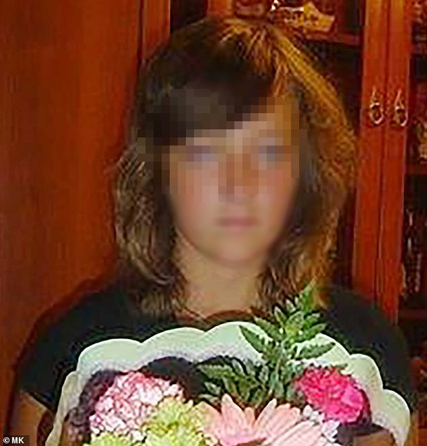 Cô dâu Alexandra Erokhova xấu số qua đời do chứng dị ứng với các loại hạt. Cô dâu Alexandra Erokhova xấu số qua đời do chứng dị ứng với các loại hạt.