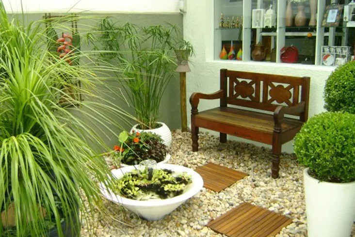 Nếu không có không gian tách biệt để làm vườn, hãy trải sỏi đá để tạo cảm giác một sân vườn đích thực. Nếu không có không gian tách biệt để làm vườn, hãy trải sỏi đá để tạo cảm giác một sân vườn đích thực.