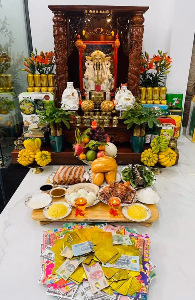 Sao Việt ồ ạt khoe mâm cúng hoành tráng ngày vía Thần Tài-7