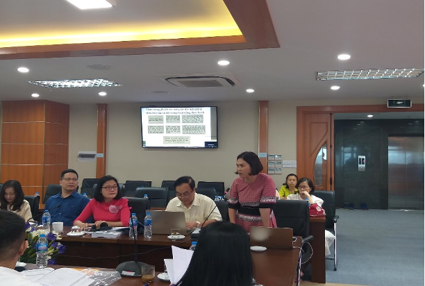 TS. Tiêu Thị Minh Hường – Trưởng khoa CTXH, Trường ĐH Lao động – Xã hội phát biểu tại hội thảo. TS. Tiêu Thị Minh Hường – Trưởng khoa CTXH, Trường ĐH Lao động – Xã hội phát biểu tại hội thảo.
