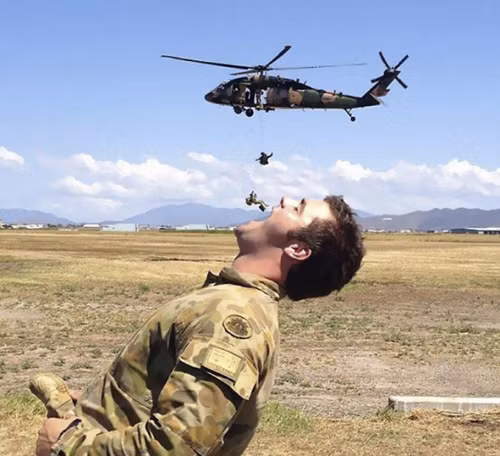 Người khổng lồ chăng?