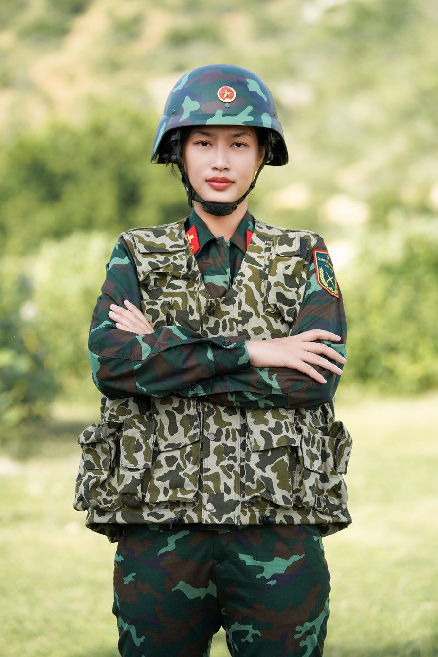 Là một nàng hậu thông minh với tài ăn nói duyên dáng cùng ngoại hình xinh đẹp, Đoàn Thiên Ân nổi tiếng là “cây hài” mới của làng giải trí Việt. Là một nàng hậu thông minh với tài ăn nói duyên dáng cùng ngoại hình xinh đẹp, Đoàn Thiên Ân nổi tiếng là “cây hài” mới của làng giải trí Việt.