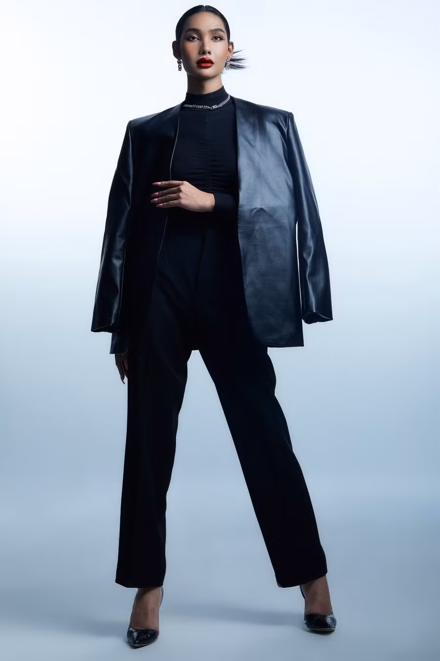 Tại cuộc thi năm nay, cô nàng được đánh giá là một đối thủ “đáng gờm” của các thí sinh khác trong trận chiến chinh phục chiếc vương miện của “Miss International Queen Vietnam 2023”.