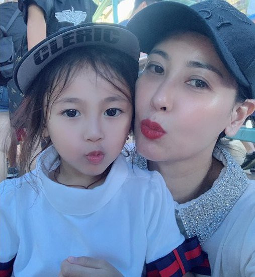 3 nàng hậu tái hôn lấy chồng đại gia, con gái xinh xuất chúng ảnh 6 3 nang hoa hau tai hon day hanh phuc, lay chong dai gia, con gai xinh xuat chung - 8