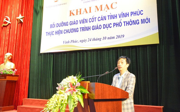 TS Nguyễn Ngọc Dũng - Phó Giám đốc Ban Quản lý các dự án, Bộ Giáo dục và Đào tạo phát biểu tại phiên khai mạc TS Nguyễn Ngọc Dũng - Phó Giám đốc Ban Quản lý các dự án, Bộ Giáo dục và Đào tạo phát biểu tại phiên khai mạc