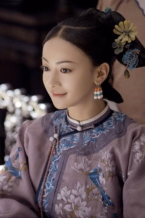 Triệu Lệ Dĩnh, Dương Mịch đẹp hút hồn trong tạo hình nhà Thanh ảnh 6