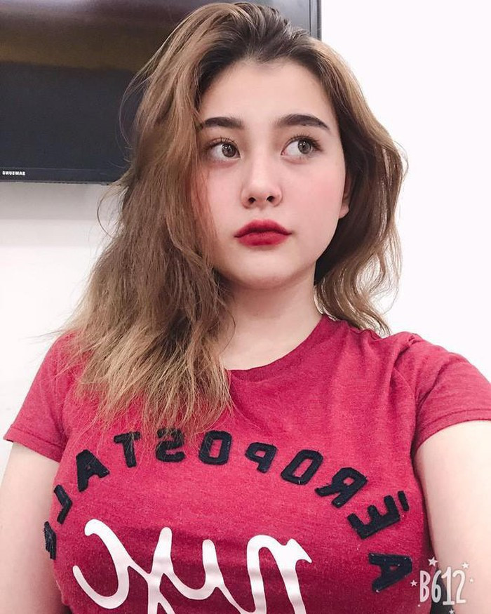 Dàn gái xinh "em chưa 18" khiến dân mạng lịm tim lần đầu gặp mặt ảnh 4 Dàn gái xinh "em chưa 18" khiến dân mạng lịm tim lần đầu gặp mặt ảnh 4