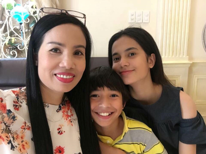 "So kè" nhan sắc, tài năng của những "thiên kim tiểu thư" nhà sao Việt ảnh 1 So kè nhan sắc, tài năng của những thiên kim tiểu thư nhà sao Việt ảnh 0