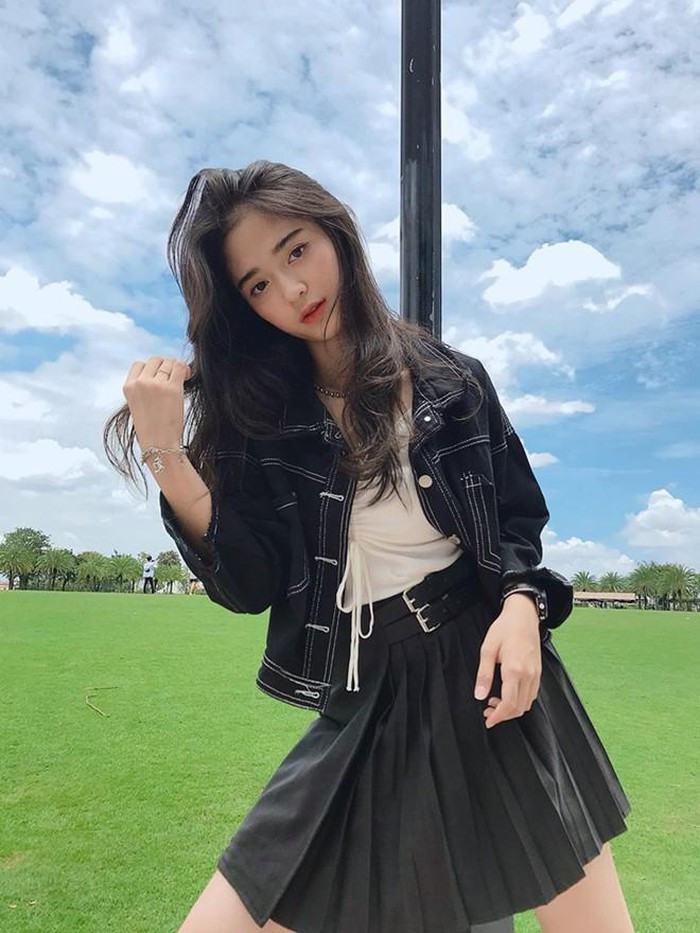 Dàn gái xinh "em chưa 18" khiến dân mạng lịm tim lần đầu gặp mặt ảnh 8 Dàn gái xinh "em chưa 18" khiến dân mạng lịm tim lần đầu gặp mặt ảnh 8