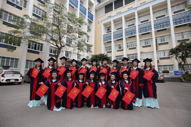 Lớp học chuyên ngành huấn luyện Múa của Nùng Văn Minh Lớp học chuyên ngành huấn luyện Múa của Nùng Văn Minh