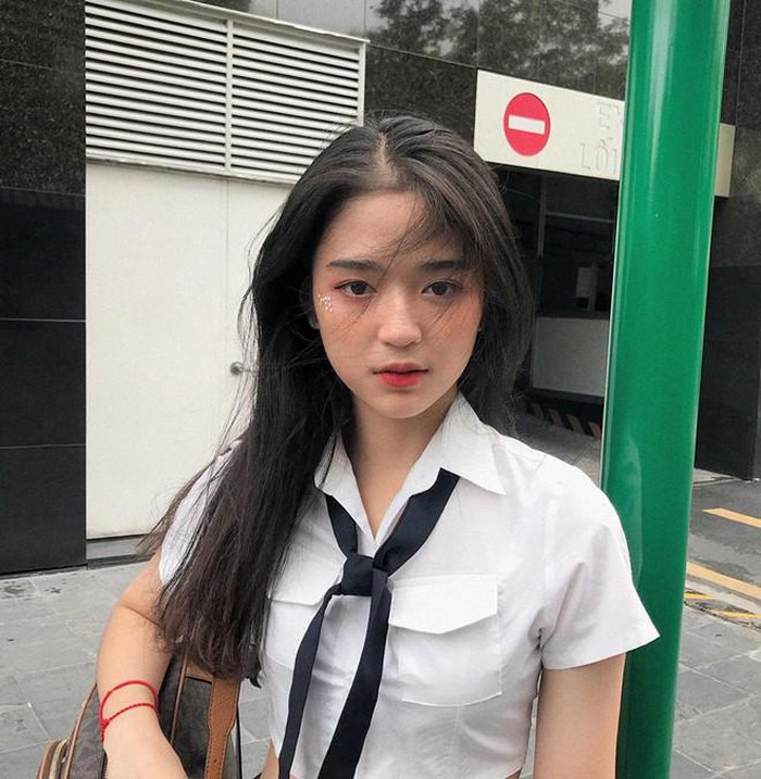 Dàn gái xinh "em chưa 18" khiến dân mạng lịm tim lần đầu gặp mặt ảnh 7 Dàn gái xinh "em chưa 18" khiến dân mạng lịm tim lần đầu gặp mặt ảnh 7